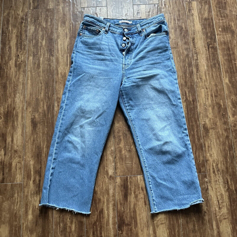 Levi’s Premium Ribcage Straight Ankle Button Fly Raw Hem Jeans Size 29 Hemmed!